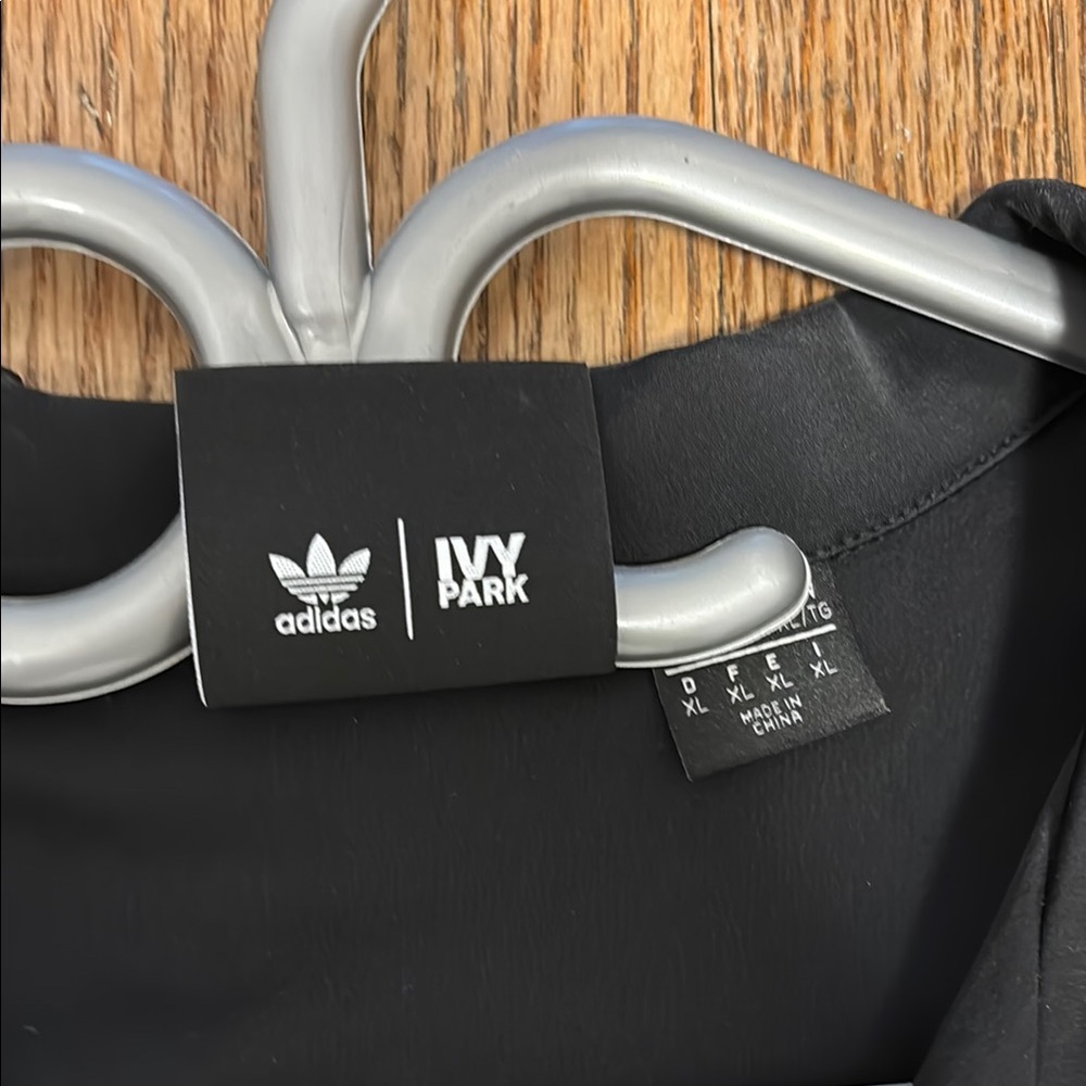 Adidas X Ivy Park. matching top and bottom PJs. Size XL. - Picture 2 of 14